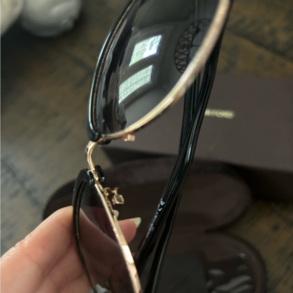 Tom Ford Sunglasses! With case! - Picture 7 of 8